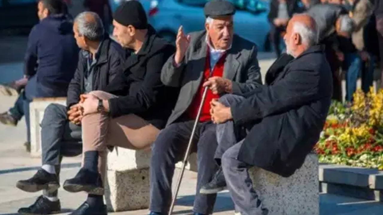 Emeklilikte ikinci meslek dönemi: Aktif çalışan emekli sayısı 6 yılda 3 katına fırladı