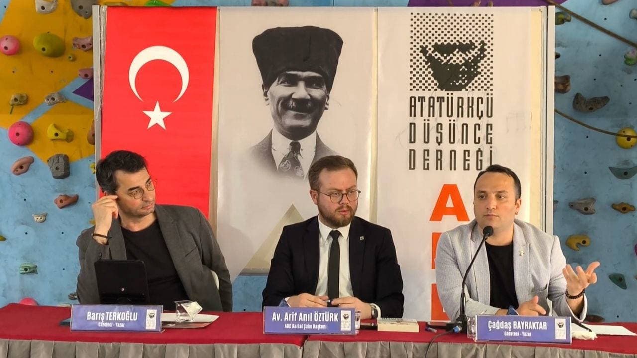 Başlık: Kartal'da 'Aydın Sorumluluğu' paneli: Geçmişteki kumpasları anlamadan bugüne yön veremeyiz
